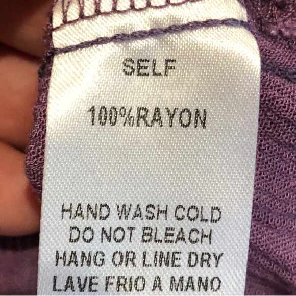 Easel | Swiss Dot | Flowy | Blouse - Picture 3 of 5